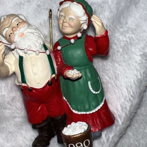 Popcorn Party 1990 Mr & Mrs Claus Santa Hallmark Keepsake Ornament - Picture 5 of 8